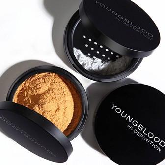 Hi-Definition Hydrating Mineral Perfecting Powder – Finishing Touches